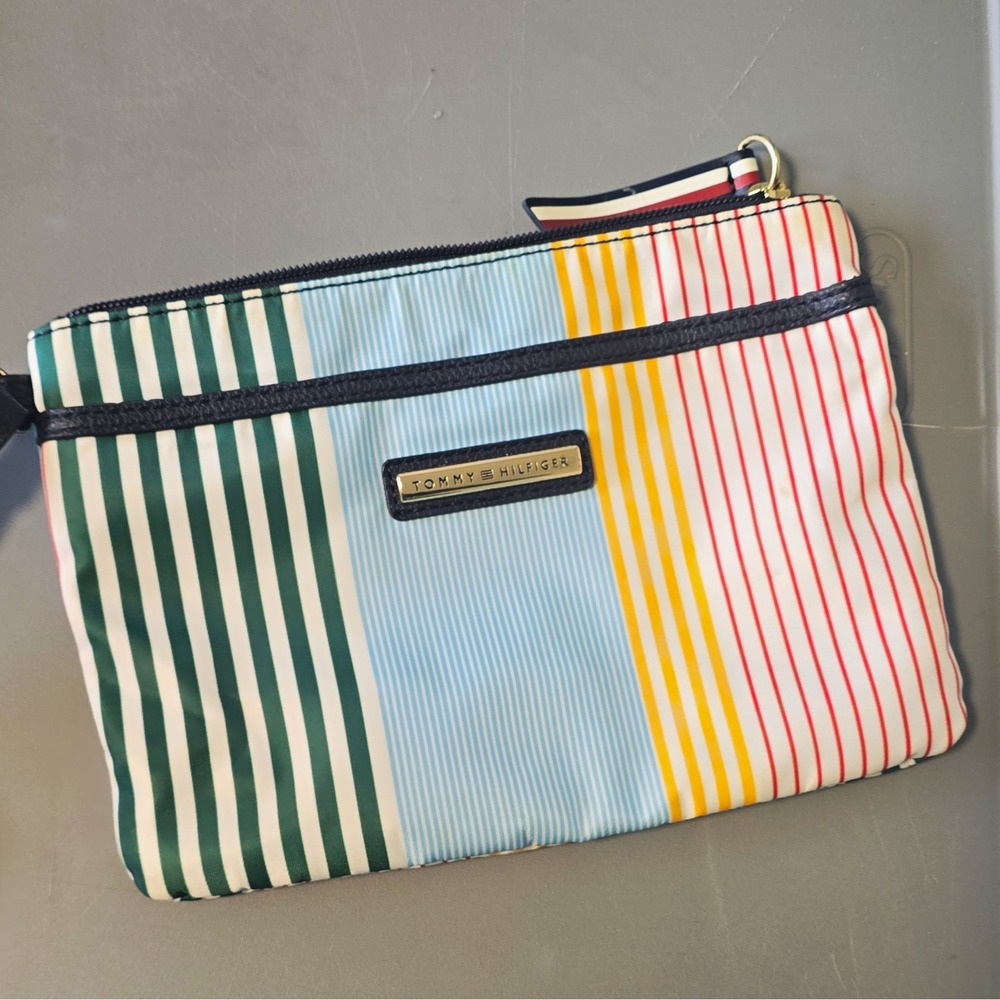 Tommy Hilfiger Women's Multicolor Striped Logo Zip Wristlet Wallet w/ Strap